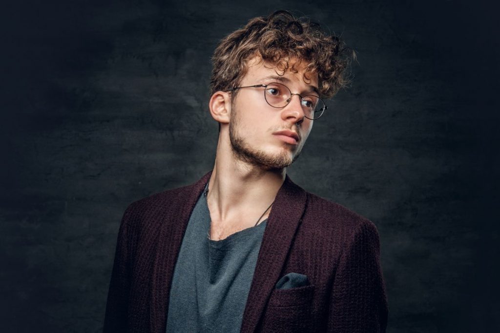 Fryzura męska High Taper Fade Curly Hair - Wszystko co musisz wiedzieć